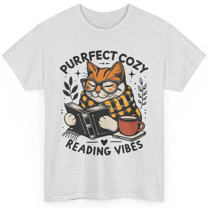 Funny Bookish Cat Purrfect Cozy Reading Vibes Winter Reading Classic Unisex T-Shirt