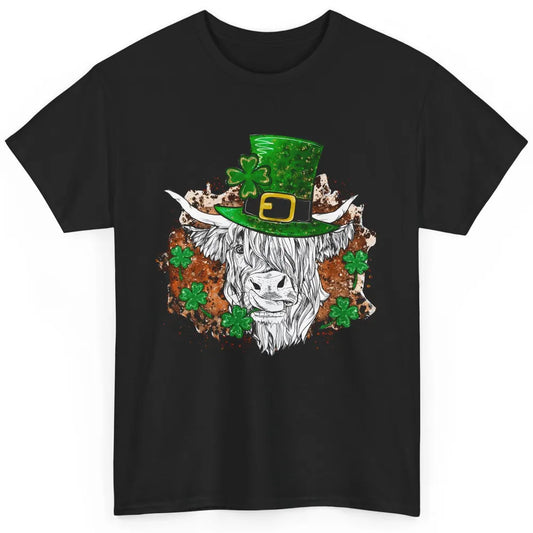 St Patrick's Day Highland Cow With Hat And Clover Shamrock Classic Unisex T-Shirt