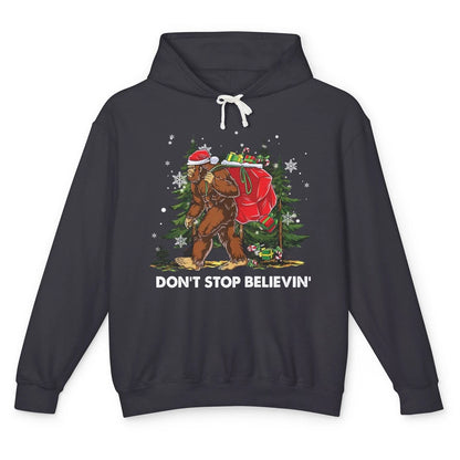 Funny Santa Bigfoot Don’t Stop Believing Christmas Tree Gift Unisex Lightweight Hoodie