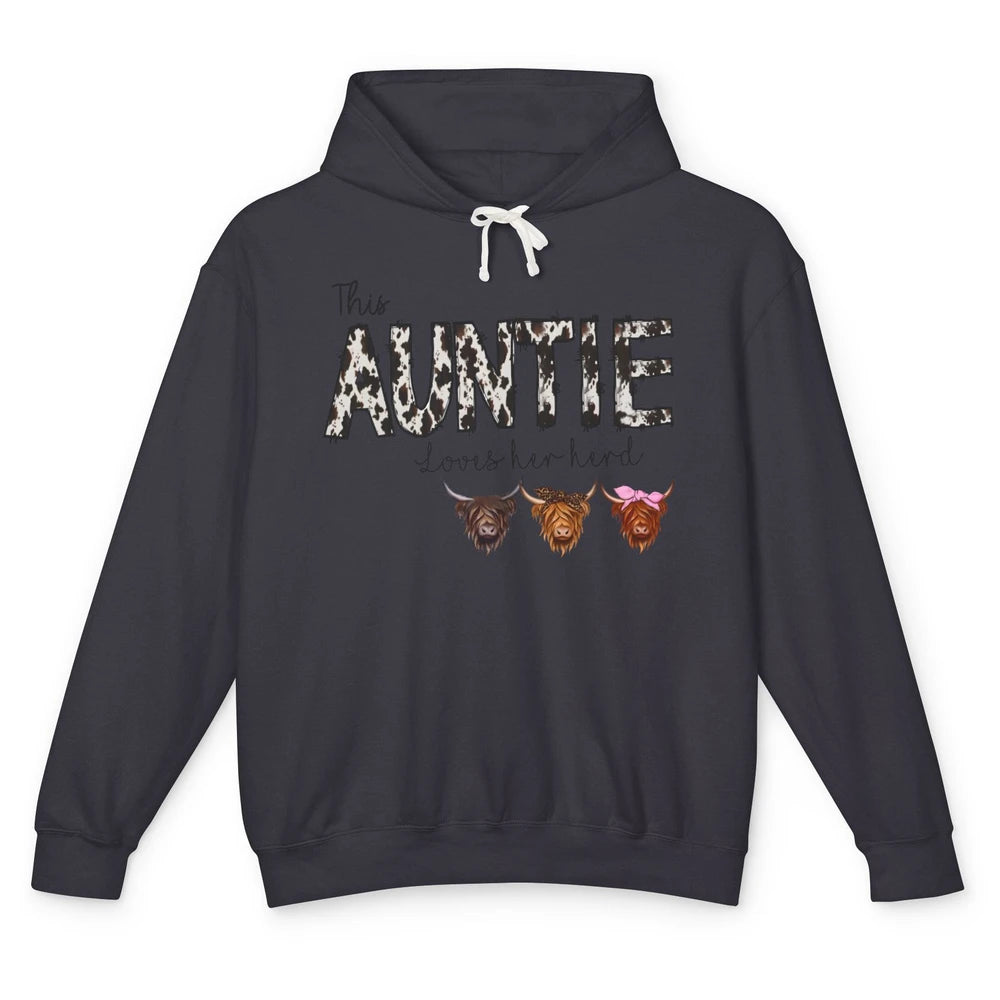 Cowhide This Auntie Love Her Herd Highland Cow Western Aunt Unisex Lightweight Hoodie