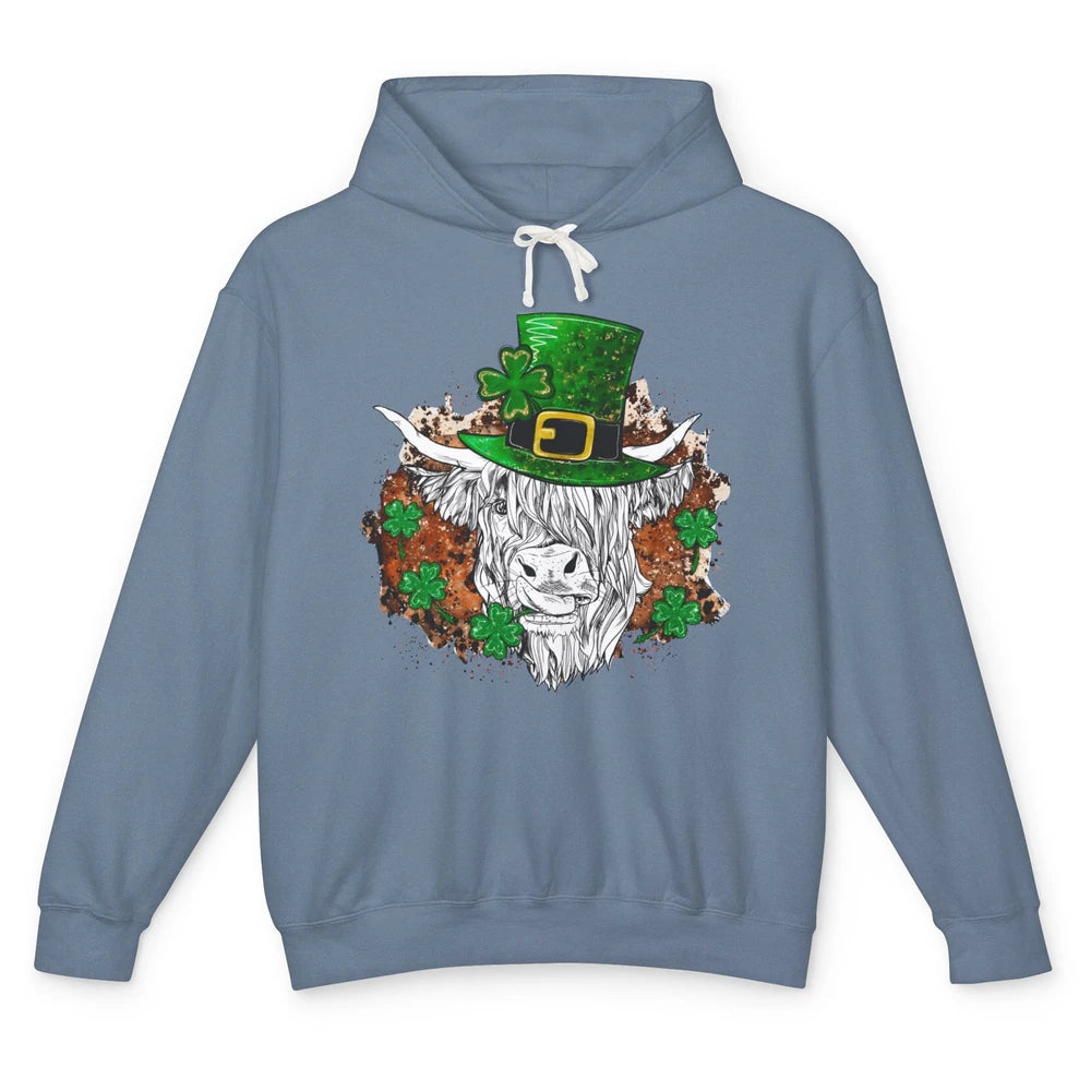 St Patrick's Day Highland Cow With Hat And Clover Shamrock Unisex Lightweight Hoodie