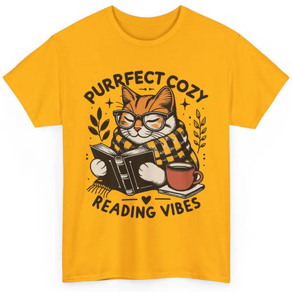 Funny Bookish Cat Purrfect Cozy Reading Vibes Winter Reading Classic Unisex T-Shirt