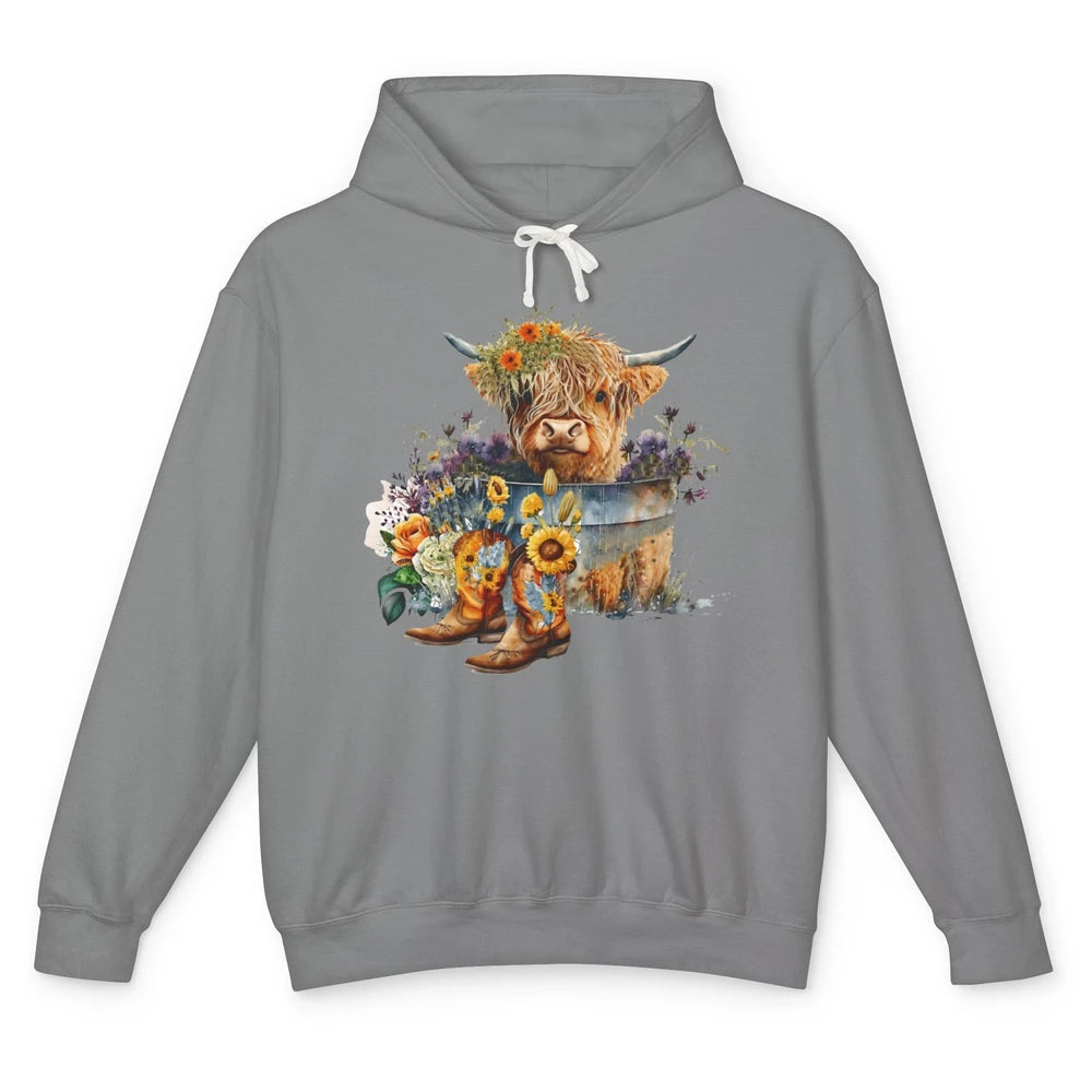 Cute Highland Cow In Metal Tub Western Cow Cowboy Boots Unisex Lightweight Hoodie