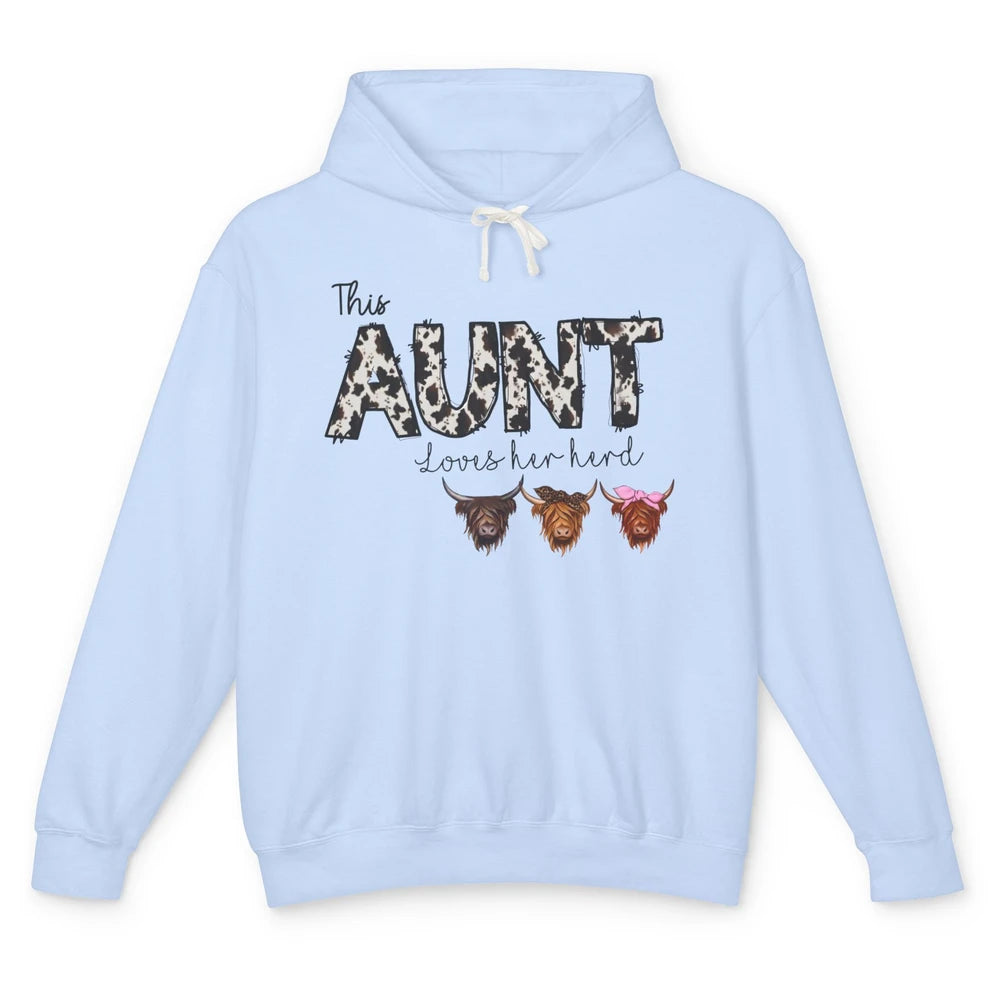 Cowhide This Aunt Love Her Herd Highland Cow Western Auntie Unisex Lightweight Hoodie