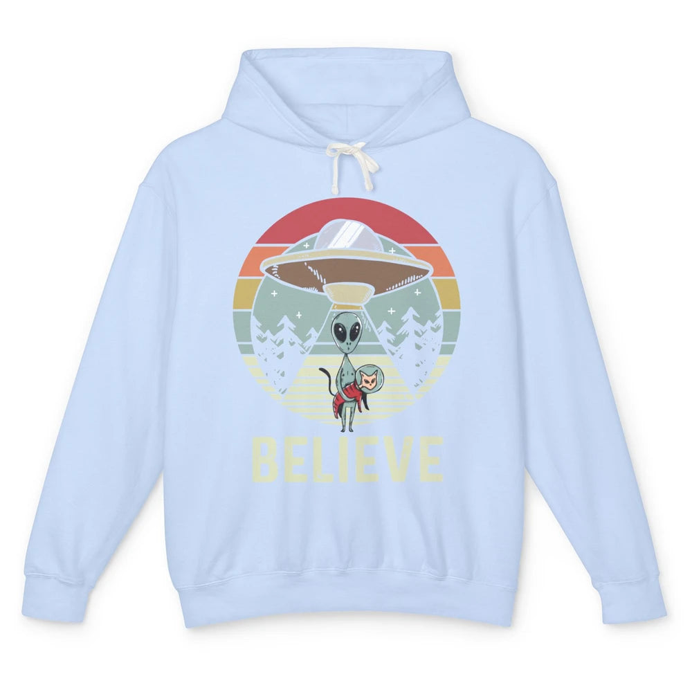 Vintage Alien UFO Funny Cat Alien Flying Saucer Abduction Unisex Lightweight Hoodie