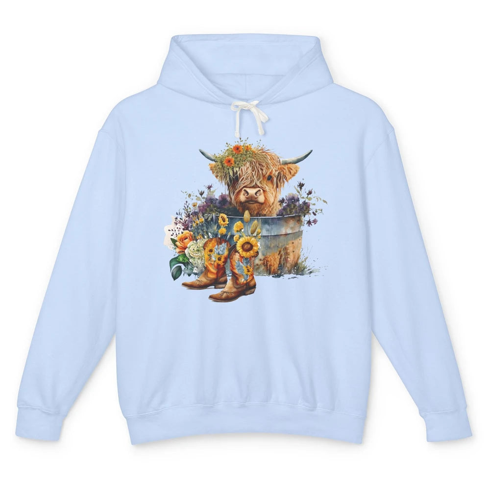 Cute Highland Cow In Metal Tub Western Cow Cowboy Boots Unisex Lightweight Hoodie