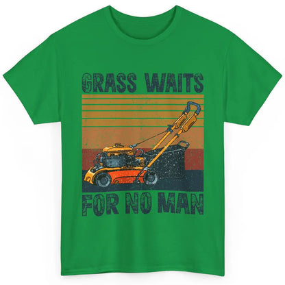 Vintage Lawn Mower Grass Waits For No Man Grass Gardening Classic Unisex T-Shirt