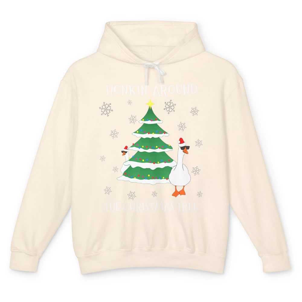 Merry Christmas Cute Geese Honking Around Xmas Tree Goose Unisex Lightweight Hoodie