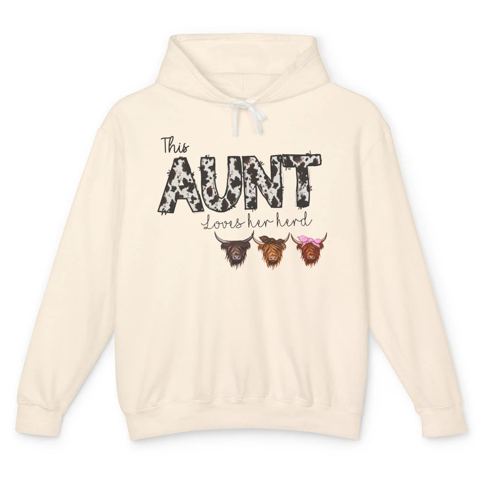 Cowhide This Aunt Love Her Herd Highland Cow Western Auntie Unisex Lightweight Hoodie