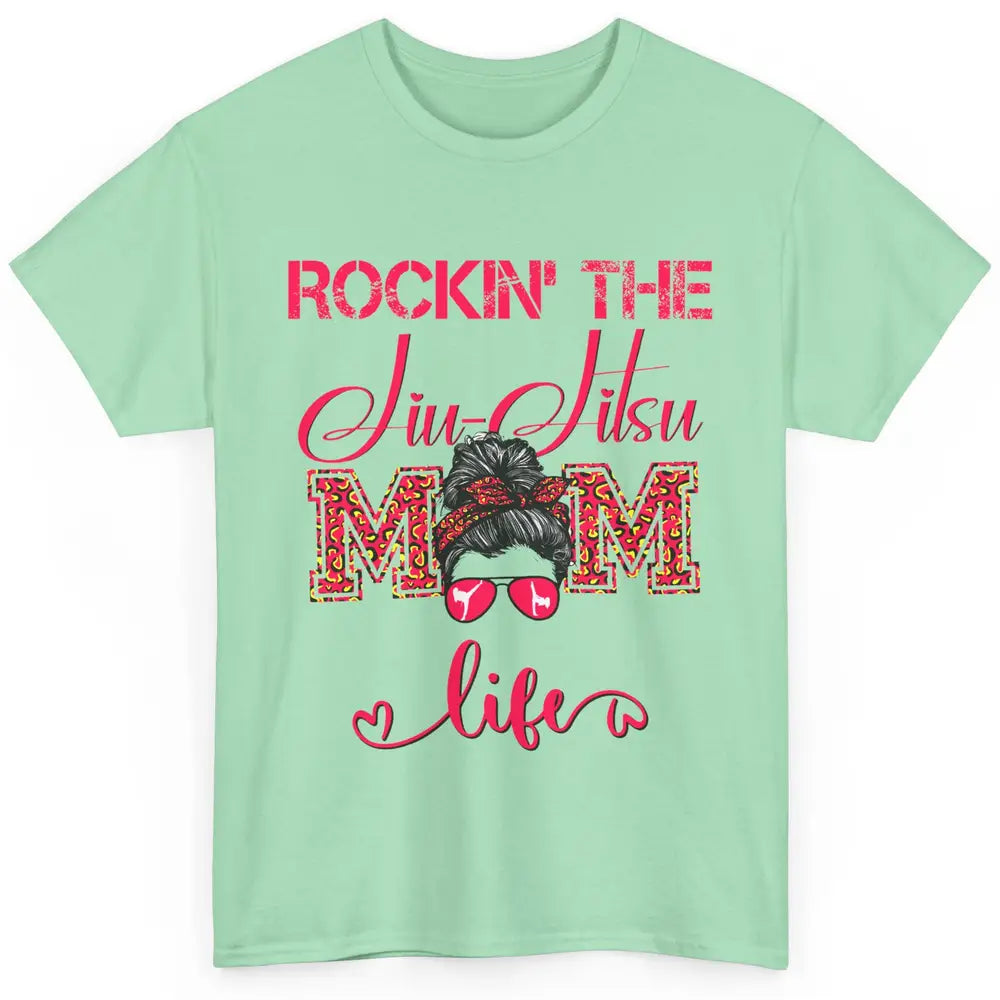 Vintage Messy Bun Jiu Jitsu Mom Life Taekwondo Martial Art Classic Unisex T-Shirt