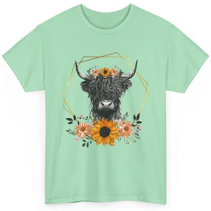 Floral Highland Cow Western Farm Animals Highland Cow Cattle Classic Unisex T-Shirt