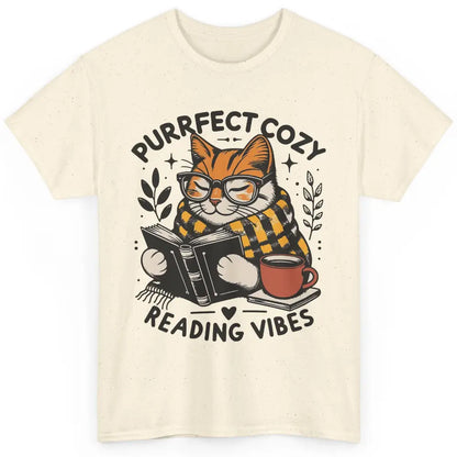 Funny Bookish Cat Purrfect Cozy Reading Vibes Winter Reading Classic Unisex T-Shirt