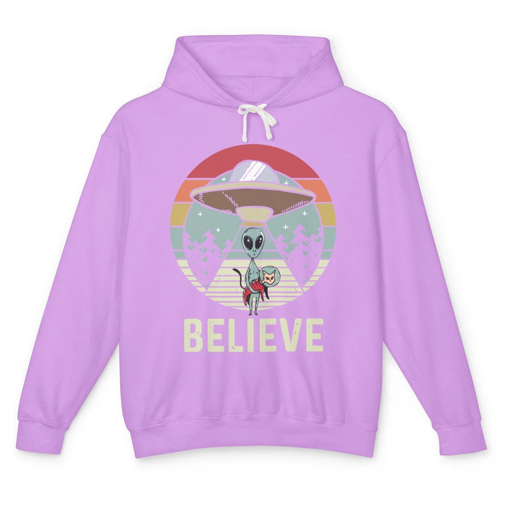 Vintage Alien UFO Funny Cat Alien Flying Saucer Abduction Unisex Lightweight Hoodie