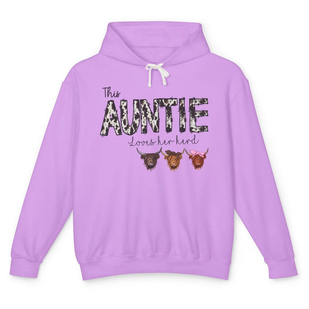 Cowhide This Auntie Love Her Herd Highland Cow Western Aunt Unisex Lightweight Hoodie