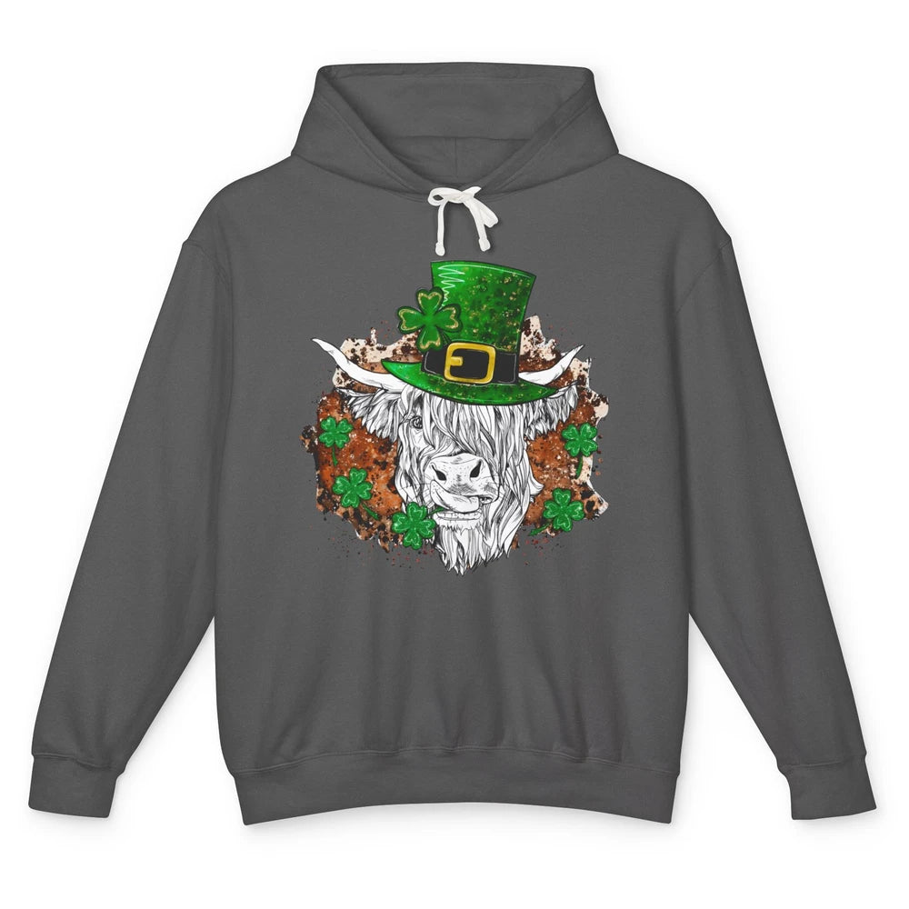 St Patrick's Day Highland Cow With Hat And Clover Shamrock Unisex Lightweight Hoodie