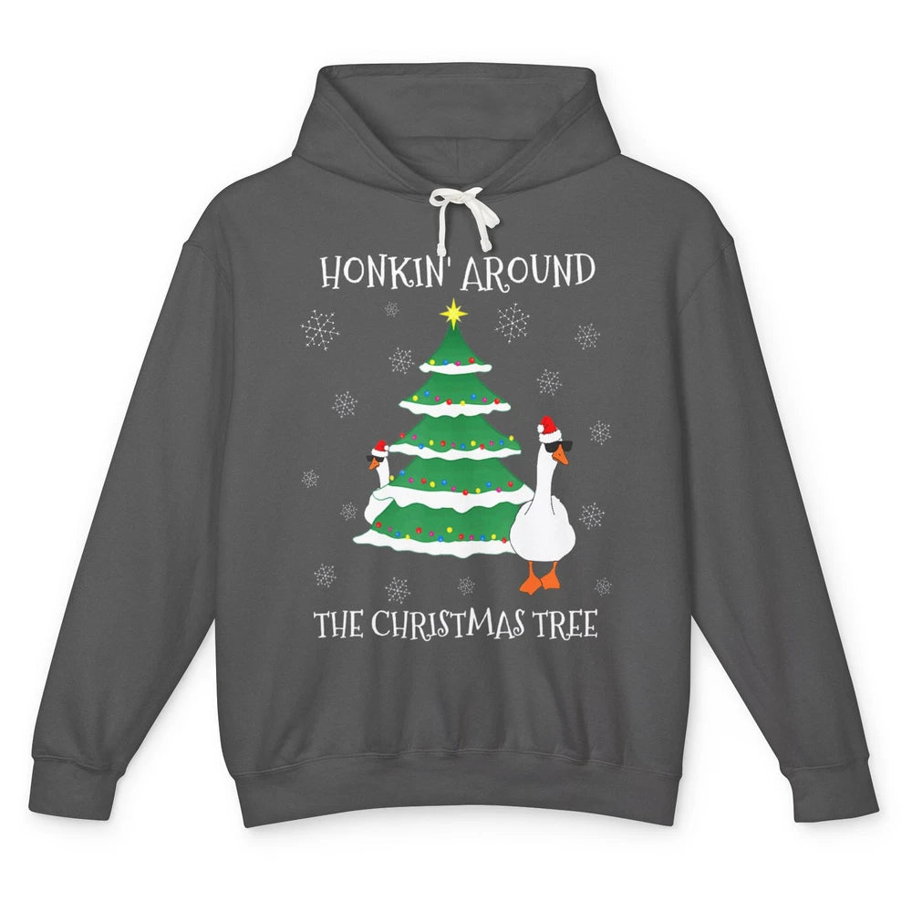 Merry Christmas Cute Geese Honking Around Xmas Tree Goose Unisex Lightweight Hoodie