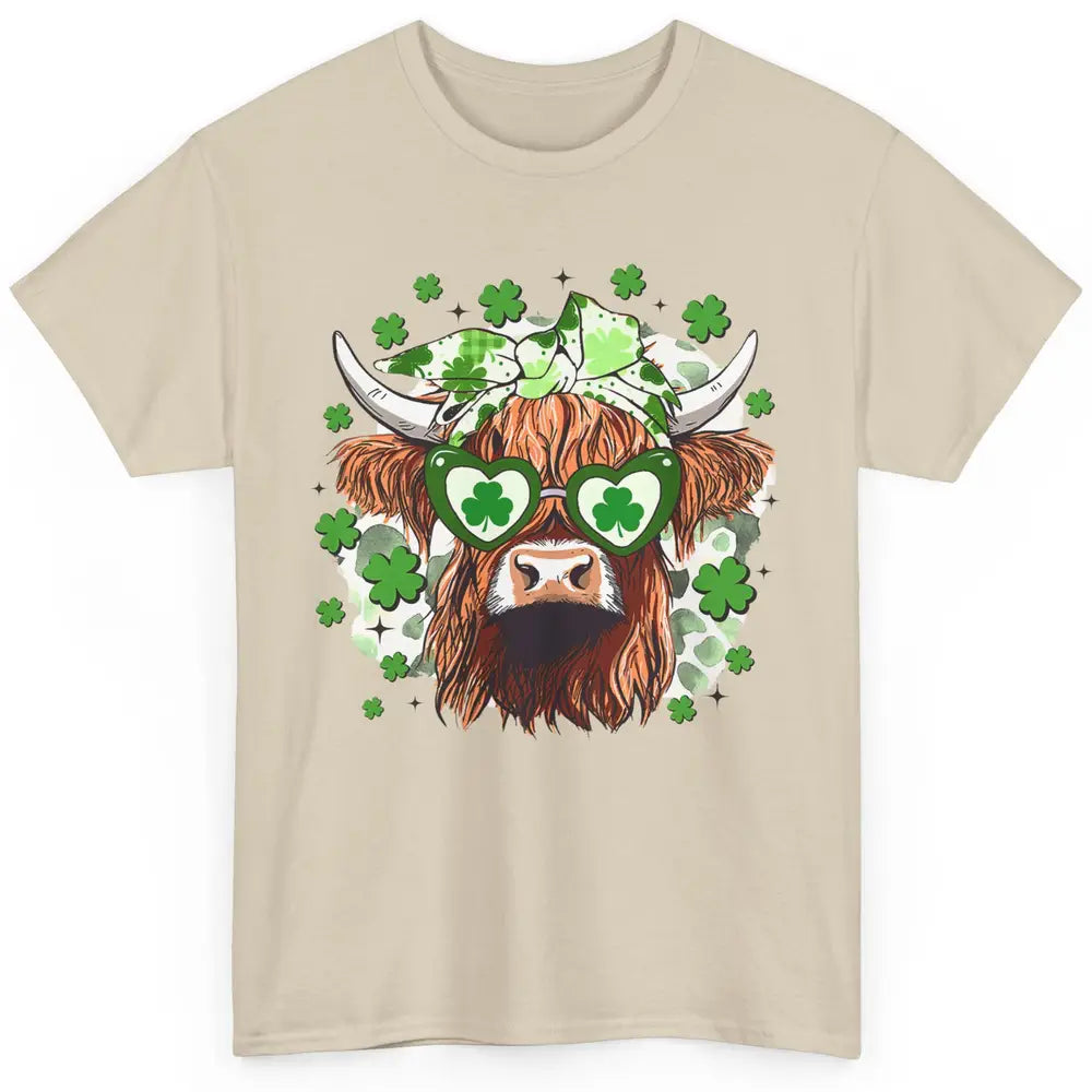 St Patrick Highland Cow Shamrock Bandana Western St Paddy Classic Unisex T-Shirt