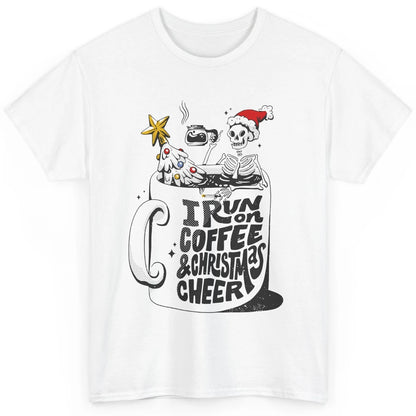 Funny Skeleton Coffee I Run On Coffee And Christmas Cheer Classic Unisex T-Shirt