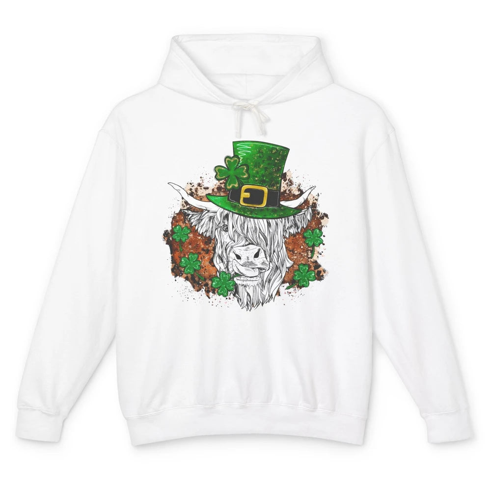 St Patrick's Day Highland Cow With Hat And Clover Shamrock Unisex Lightweight Hoodie