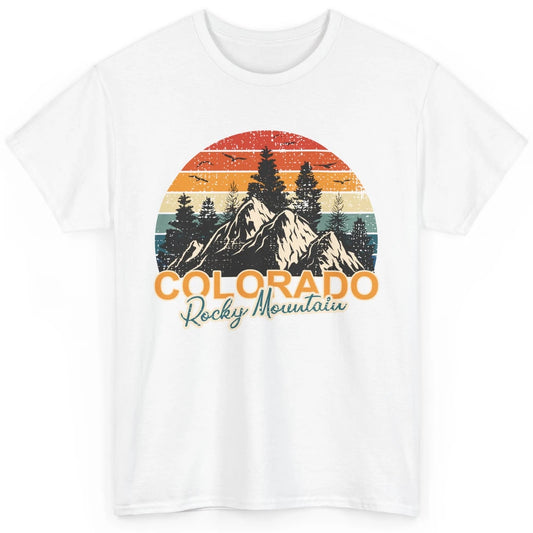 Vintage Colorado Rocky Mountains Nature Hiking Travel Camper Classic Unisex T-Shirt