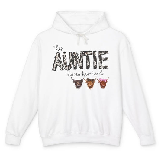 Cowhide This Auntie Love Her Herd Highland Cow Western Aunt Unisex Lightweight Hoodie